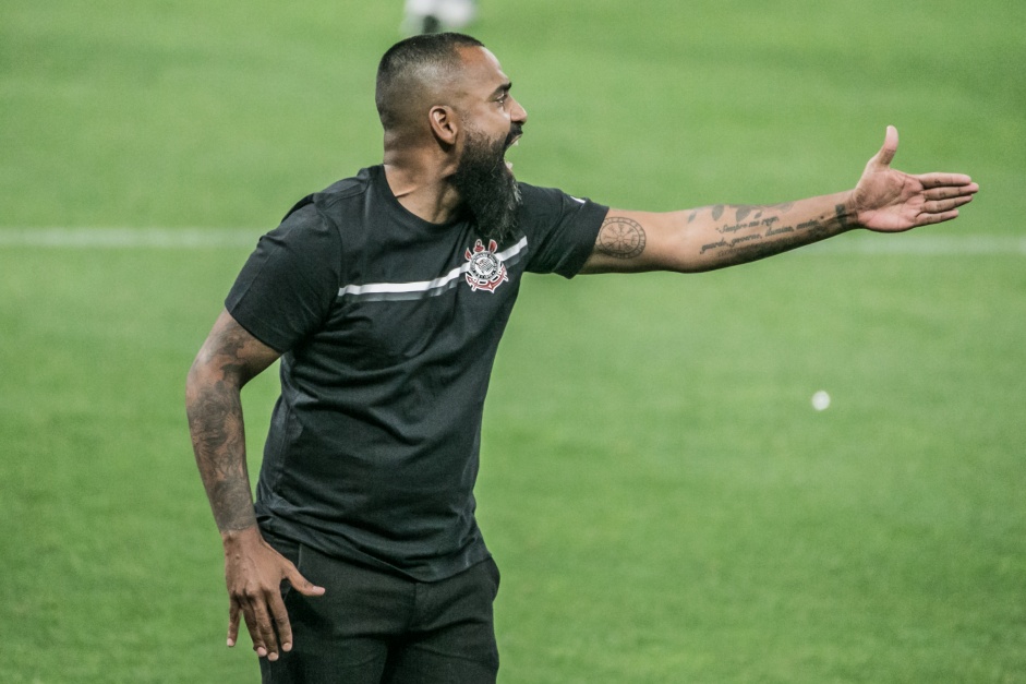 Coelho enxergou evoluo no Corinthians em Pernambuco