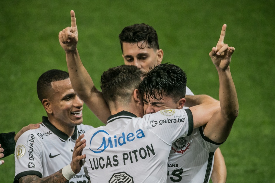 Roni se emociona com seu gol contra o Bahia, pelo Brasileirão, na Neo Química Arena