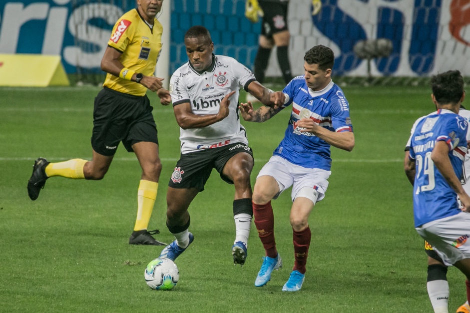 Xavier durante jogo contra o Bahia, na Neo Qumica Arena