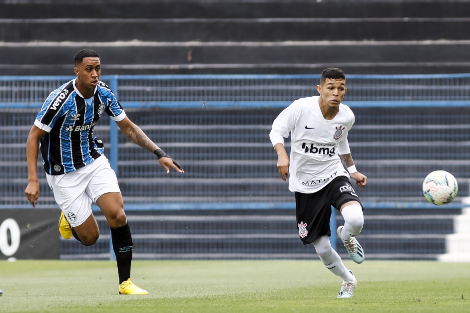 Adson na estreia do Corinthians pelo Brasileiro Sub-20