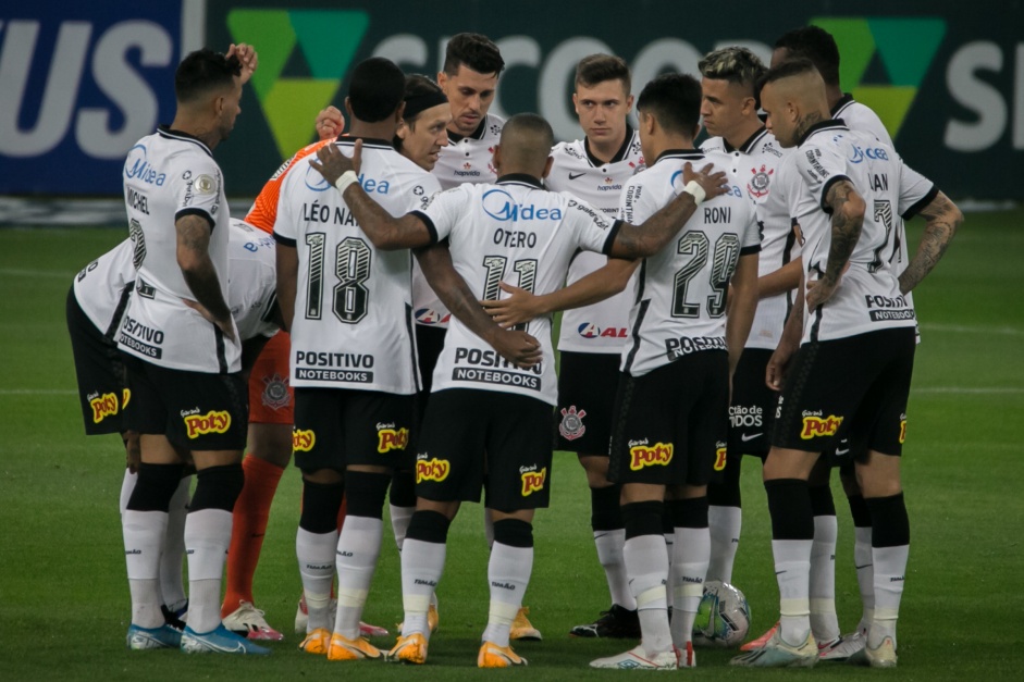 Corinthians encara o Santos na noite desta quarta-feira, pelo Brasileiro