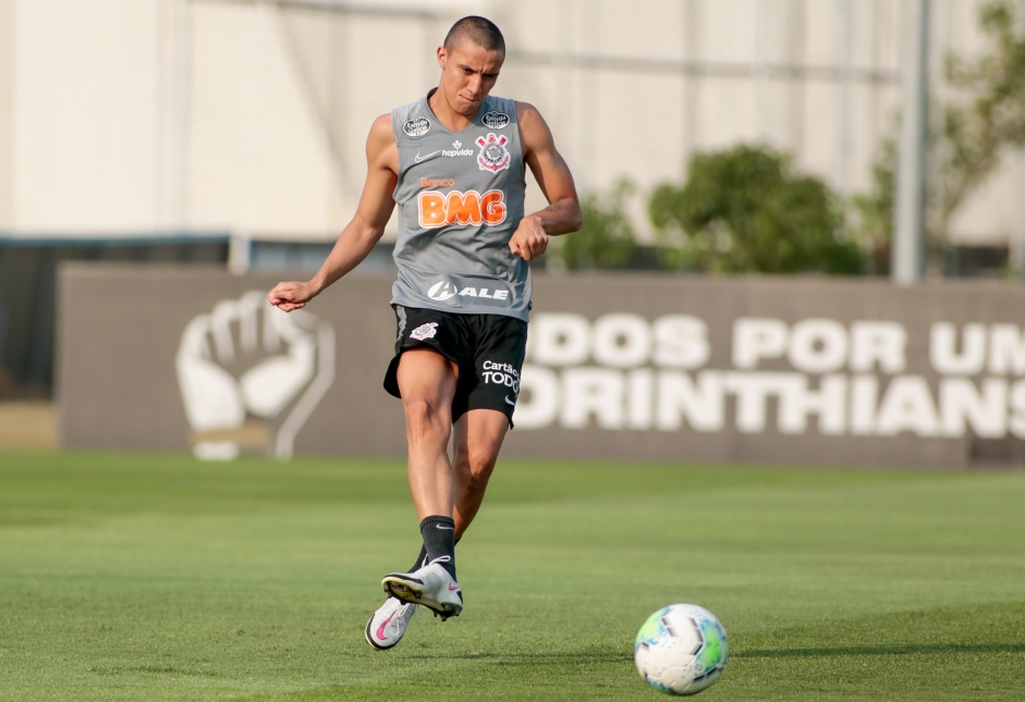 Jogador tem sua terceira leso sria no joelho