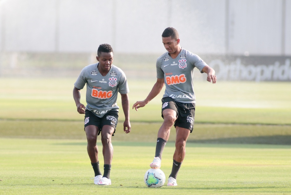 Davó é a grande novidade do Corinthians para duelo com Internacional Davó é a grande novidade do Corinthians para duelo com Internacional