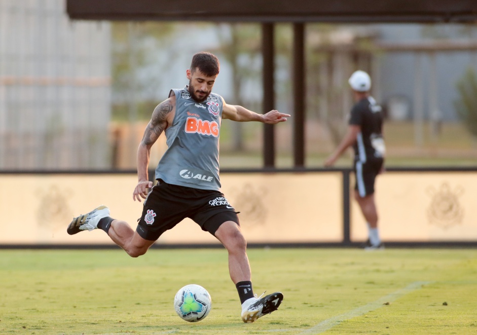 Camacho no ltimo treino do Corinthians antes do jogo contra o Santos