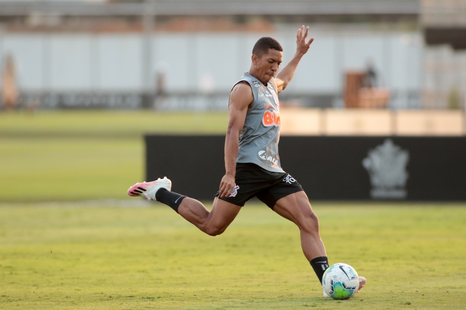 Matheus Davó pode voltar a fazer dois jogos seguidos após um ano