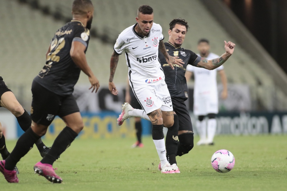 Corinthians ficou no empate na Arena Castelão