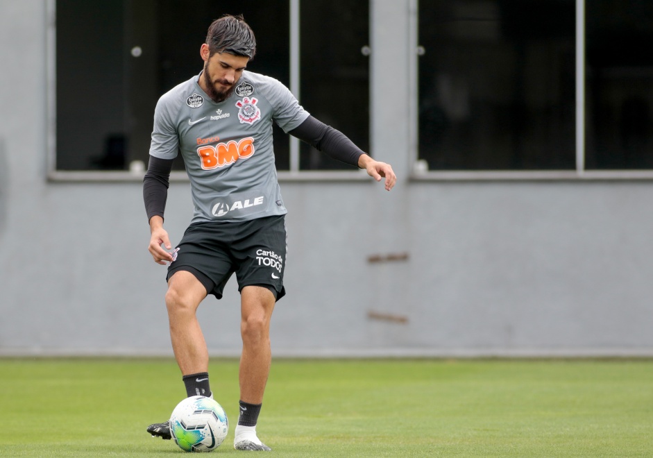 Bruno Mndez no ltimo treino do Corinthians antes do duelo contra o Flamengo