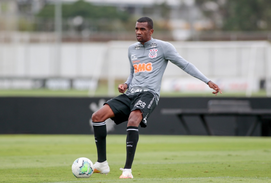 Marllon no ltimo treino do Corinthians antes do duelo contra o Flamengo