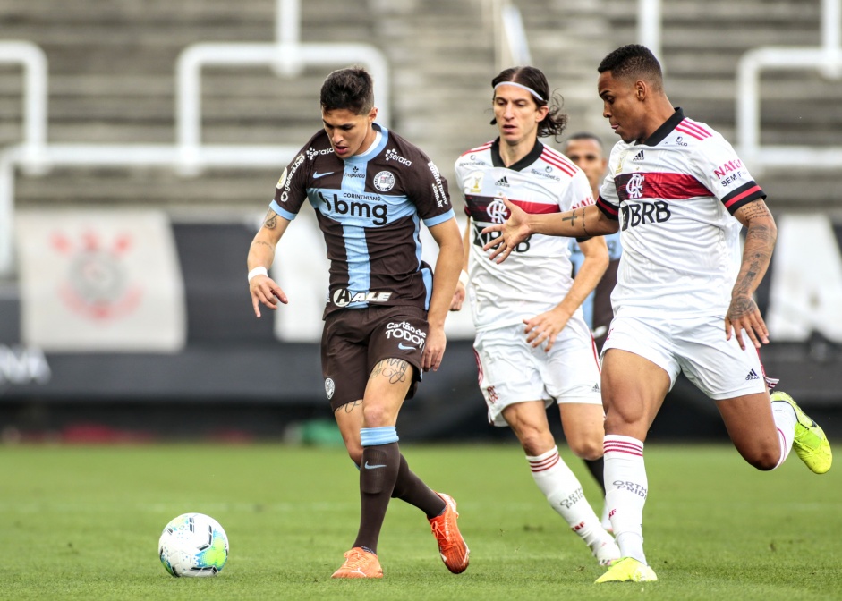 Vital no jogo contra o Flamengo, na Neo Química Arena