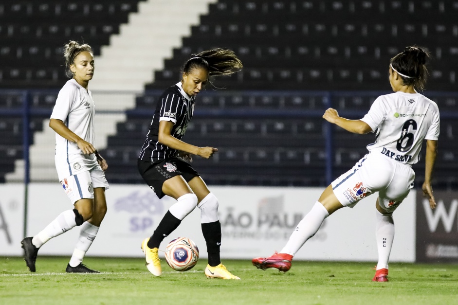 Adriana no jogo contra o Santos, pelo Paulistão Feminino
