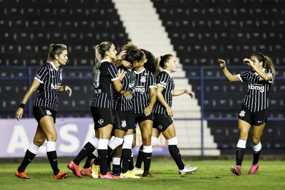 Elenco do Corinthians no jogo contra o Santos, pelo Paulistão Feminino