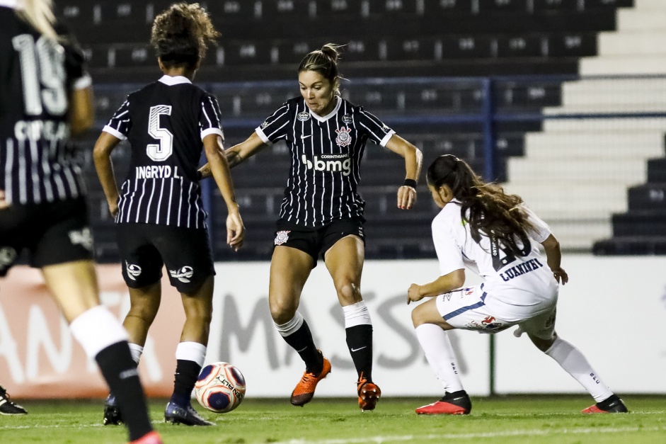 Gabi Zanotti no jogo contra o Santos, pelo Paulistão Feminino
