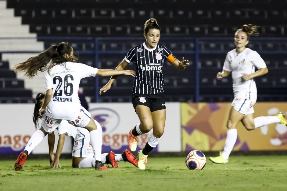 Tamires no jogo contra o Santos, pelo Paulisto Feminino