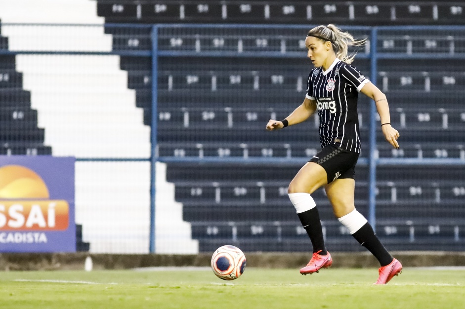 Giovanna no jogo contra o Santos, pelo Paulistão Feminino