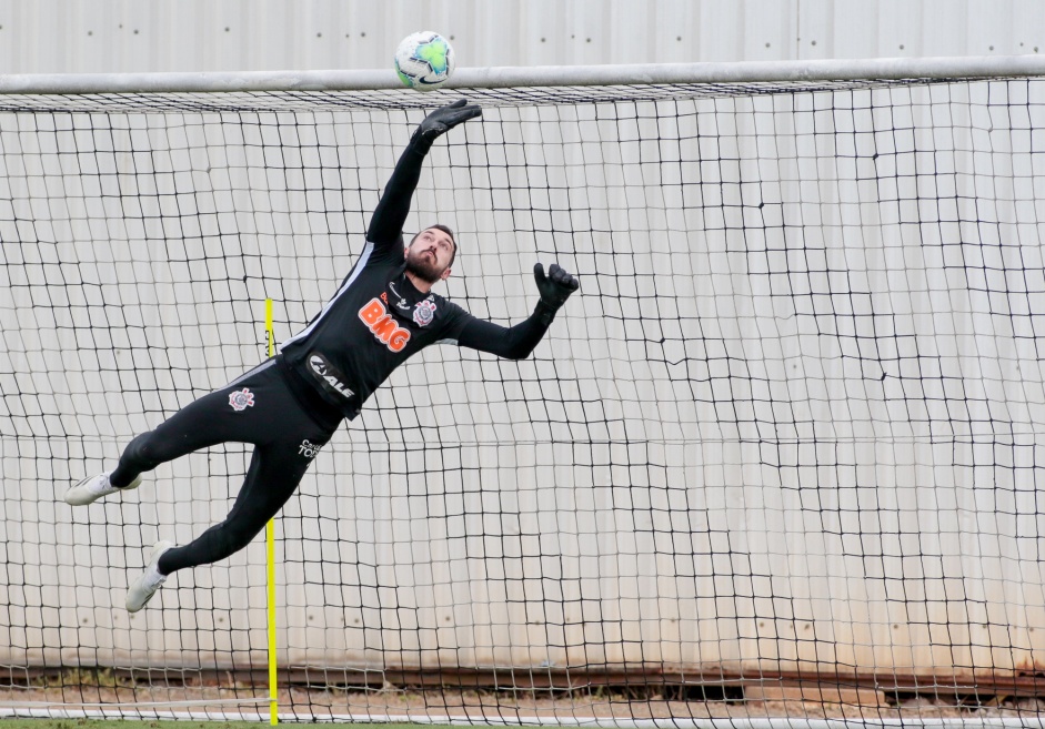 Goleiro Walter na manhã deste sábado, no CT Dr. Joaquim Grava