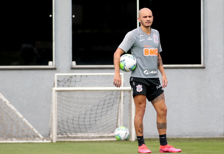 Fbio Santos ser desfalque contra o Atltico Mineiro