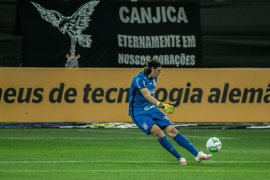 Corinthians abusou dos lanamentos longos na Neo Qumica Arena