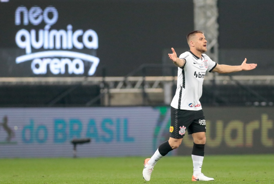 Corinthians ainda flerta com a zona de rebaixamento do Brasileiro