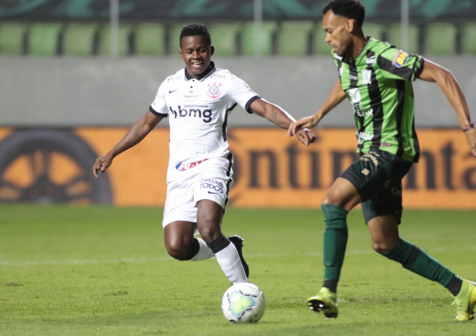 Cazares em ação no jogo contra o América-MG, na Arena Independência pelas oitavas da Copa do Brasil