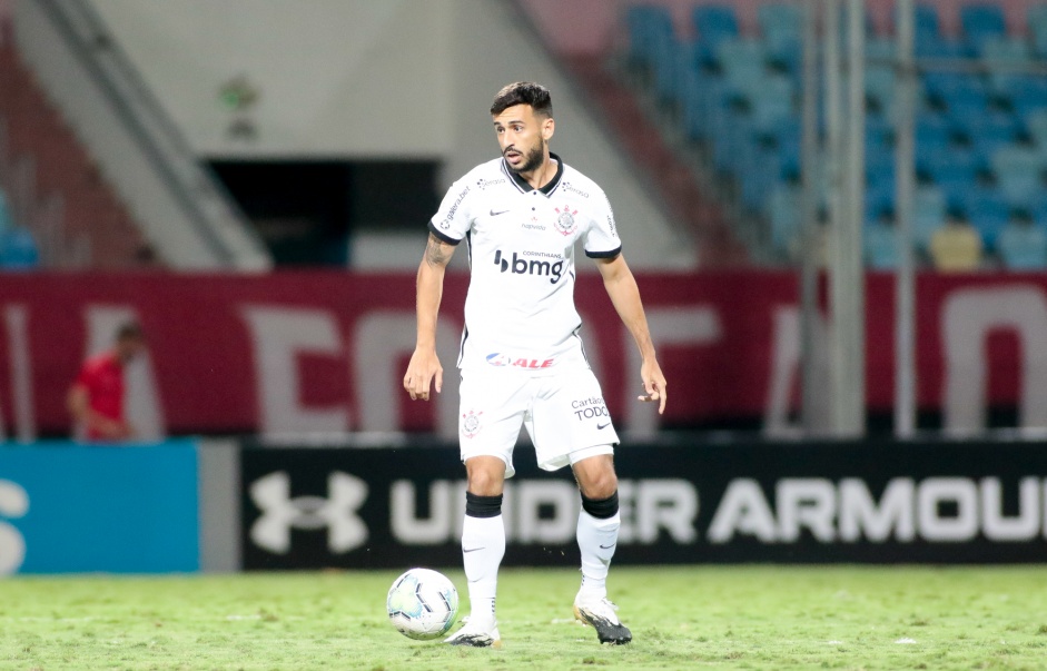 Camacho no jogo contra o Atlético-GO, pelo Brasileirão