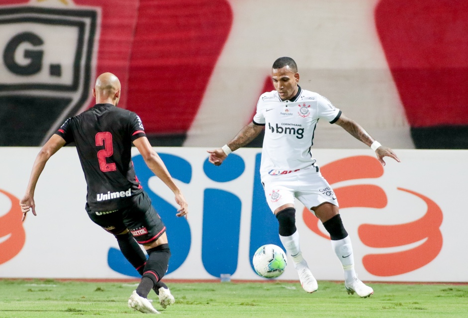 Otero no jogo contra o Atlético-GO, pelo Brasileirão