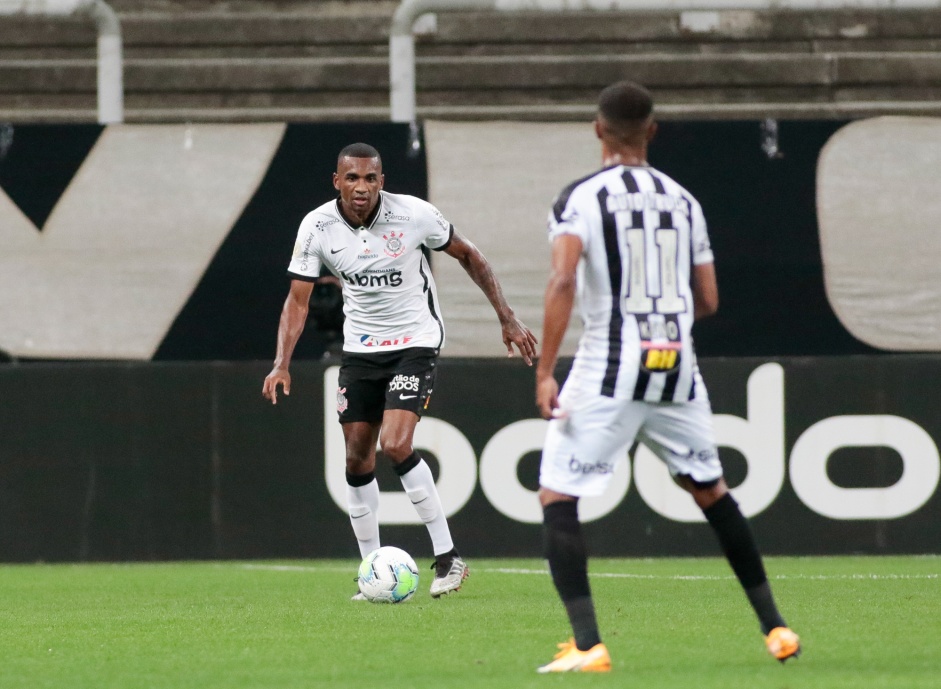 Marllon na derrota para o Atltico Mineiro, na Neo Qumica Arena, pelo Brasileiro