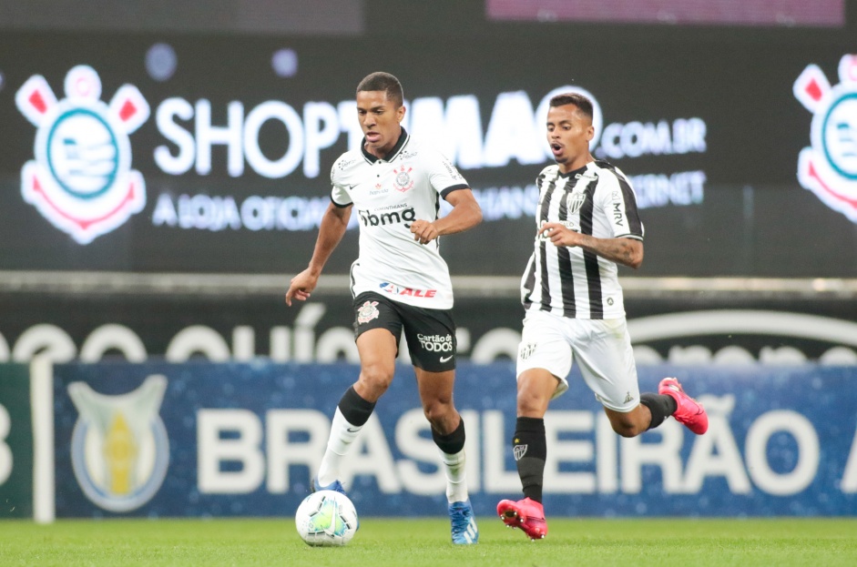 Davó virou titular com Mancini nas últimas partidas Davó virou titular com Mancini nas últimas partidas