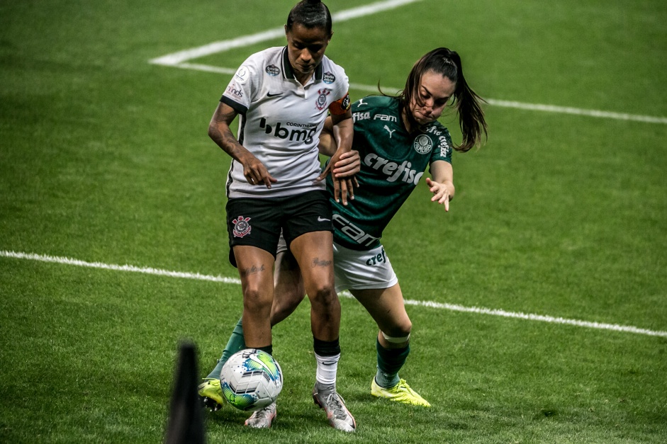 Grazi no jogo contra o Palmeiras, pelo Campeonato Brasileiro Feminino, na Neo Qumica Arena