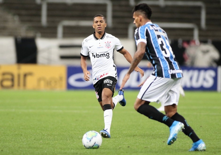 Dav na partida diante o Grmio, pelo Campeonato Brasileiro, na Neo Qumica Arena