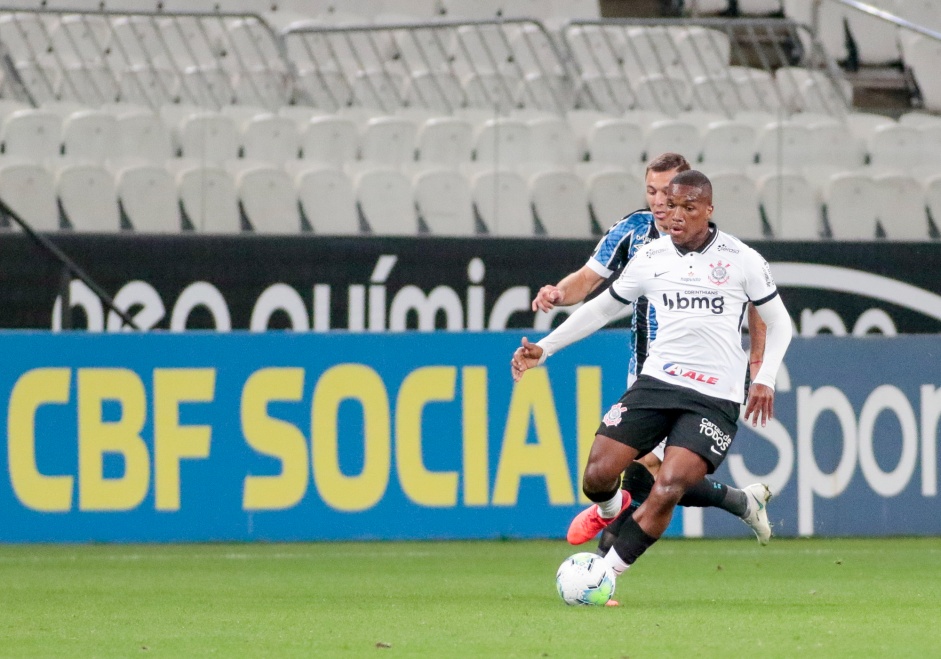 Jogadores em ao no jogo contra o Grmio pelo campeonato brasileiro