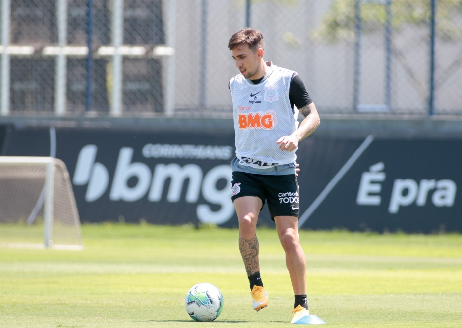 Gustavo Mosquito durante treino do Corinthians no CT Joaquim Grava Gustavo Mosquito durante treino do Corinthians no CT Joaquim Grava