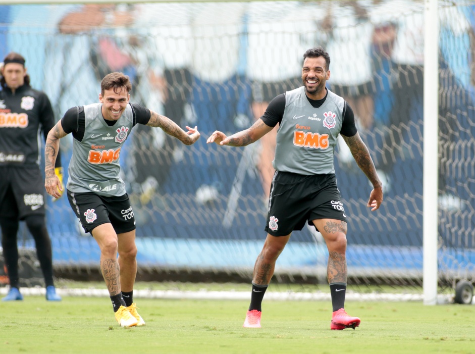 Gustavo e Michel no ltimo treino antes do jogo contra o So Paulo, pelo Brasileiro