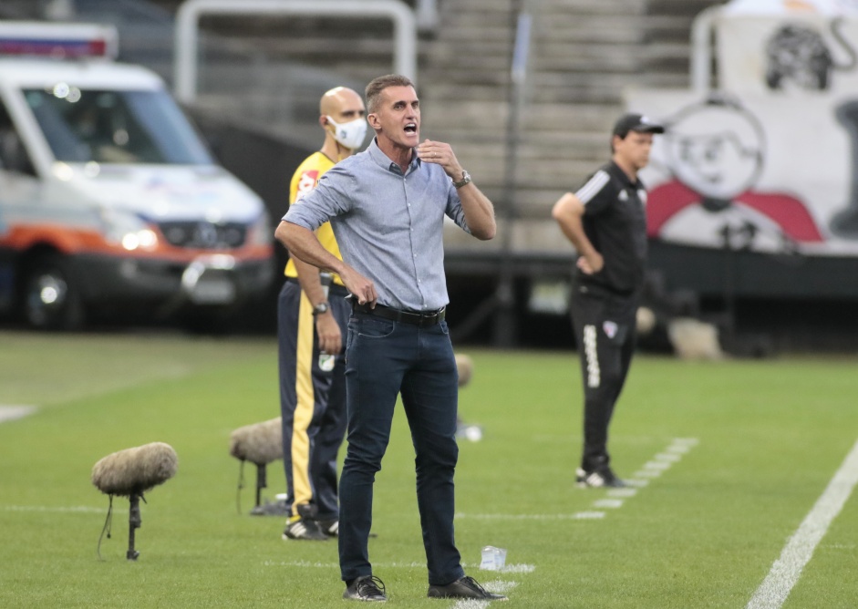 Vagner Mancini no duelo contra o So Paulo, pelo Brasileiro, na Neo Qumica Arena