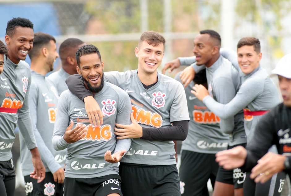 Everaldo e Piton no ltimo treino antes do jogo contra o Botafogo