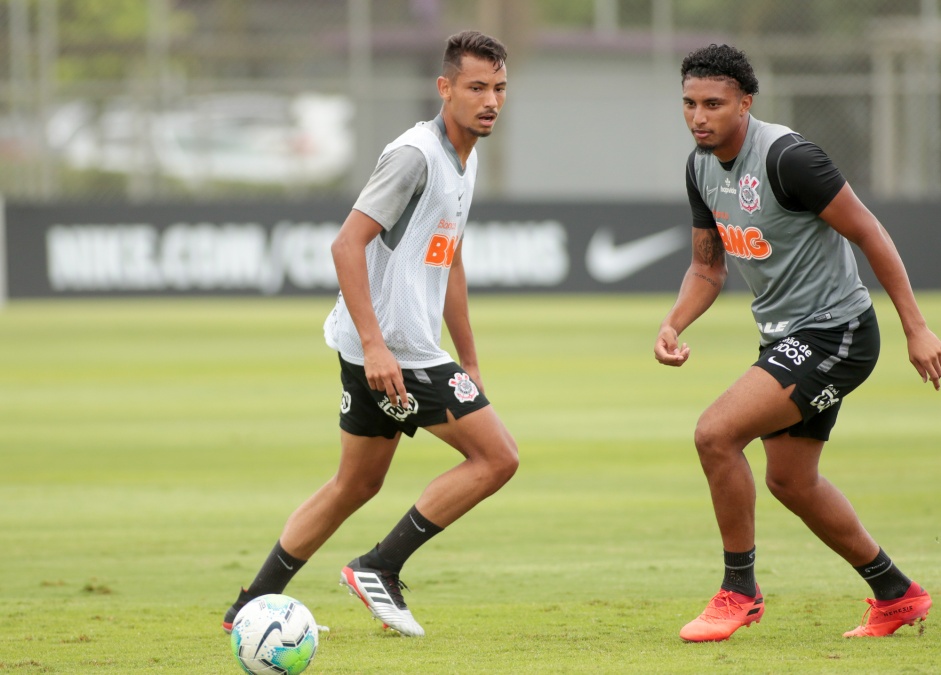 Corinthians segue treinando no CT Joaquim Grava