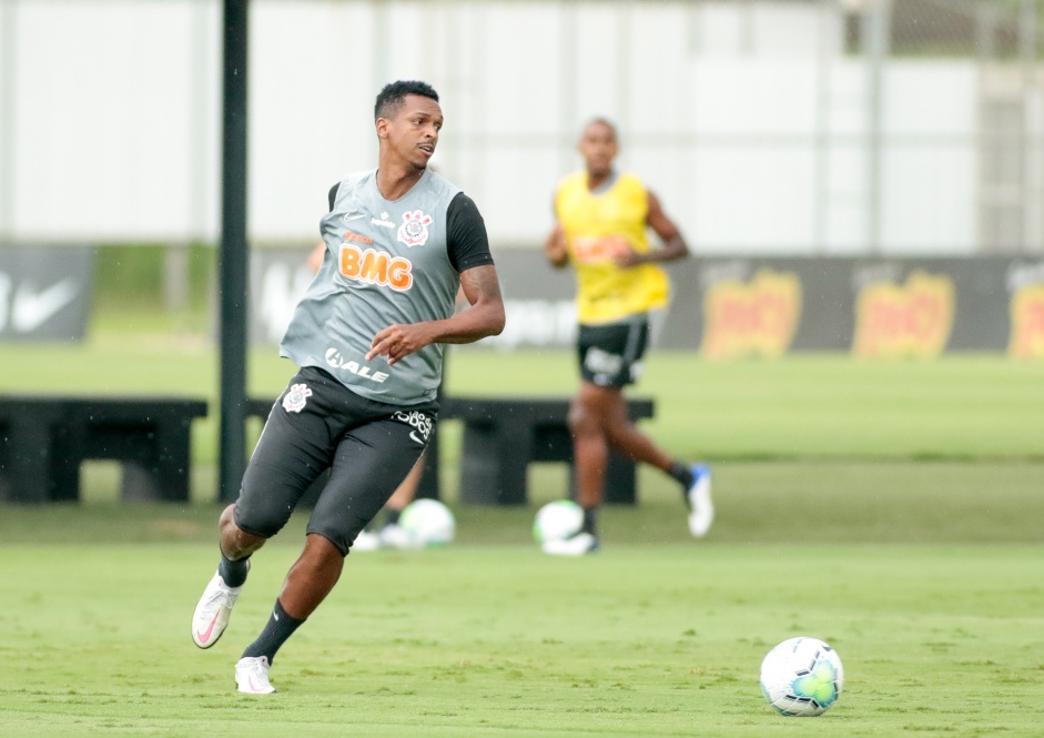 J durante penltimo treino do Corinthians antes do jogo contra o Fluminense