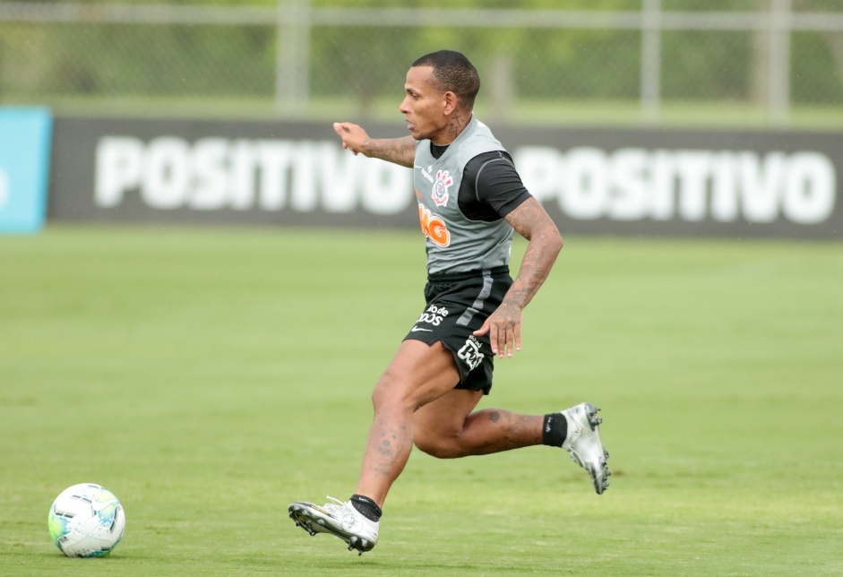 Otero durante penltimo treino do Corinthians antes do jogo contra o Fluminense