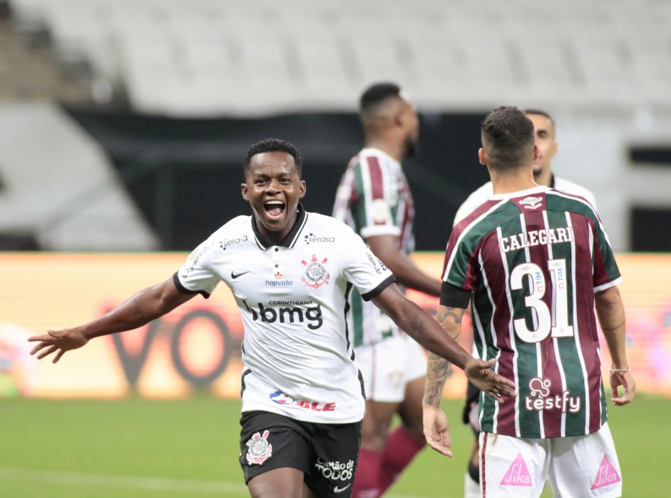 Cazares comemorando gol do Corinthians contra o Fluminense