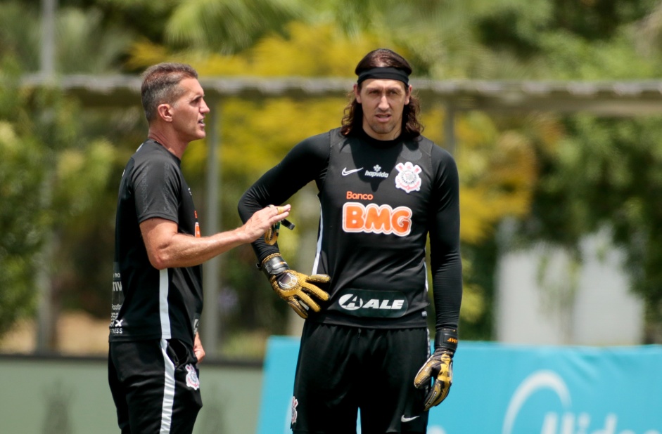 Cássio e Vagner Mancini tentam achar respostas para a equipe voltar a vencer nesta quinta Cássio e Vagner Mancini tentam achar respostas para a equipe voltar a vencer nesta quinta