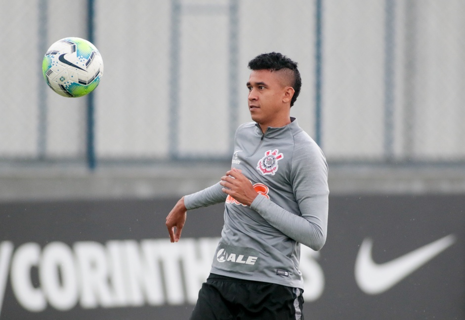 Victor Cantillo foi colocado na seleção dos melhores estrangeiros do Brasileiro até aqui Victor Cantillo foi colocado na seleção dos melhores estrangeiros do Brasileiro até aqui