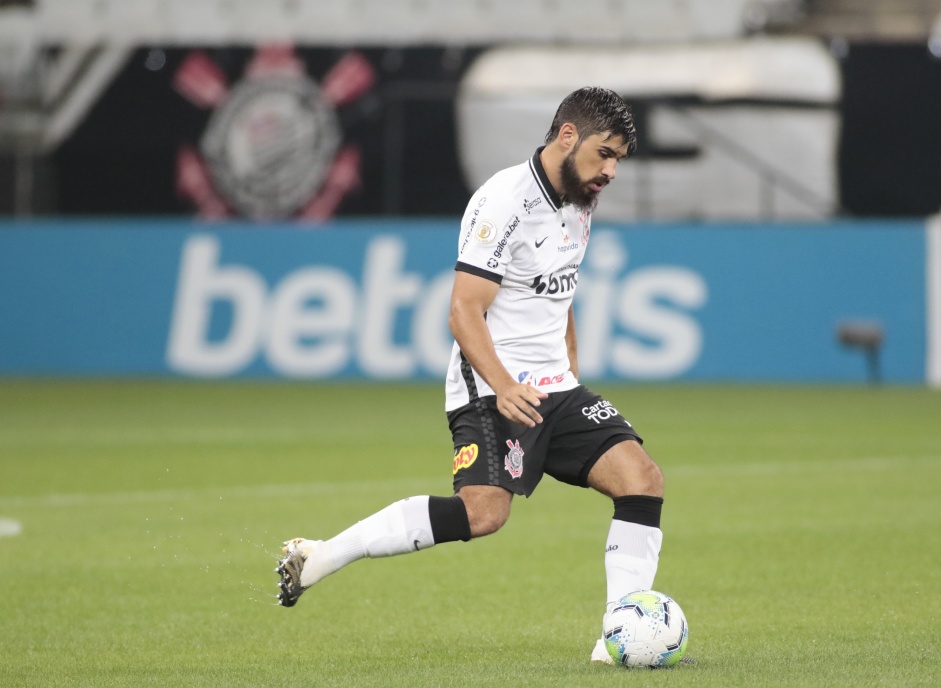 Bruno Mndez durante partida contra o Sport, pelo Brasileiro, na Neo Qumica Arena