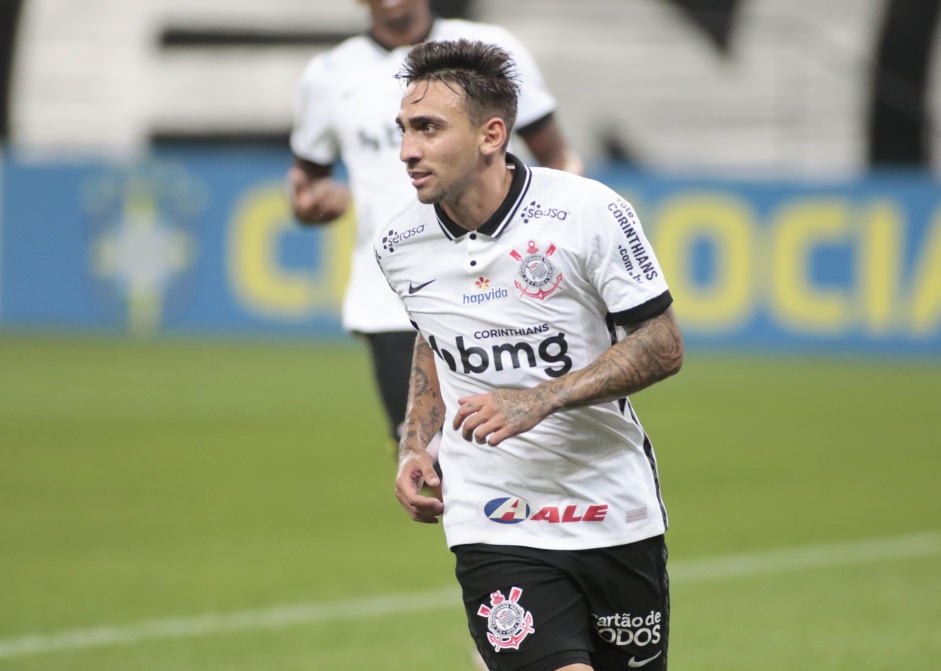 Gustavo Silva comemorando seu gol contra o Sport, pelo Brasileirão, na Neo Química Arena