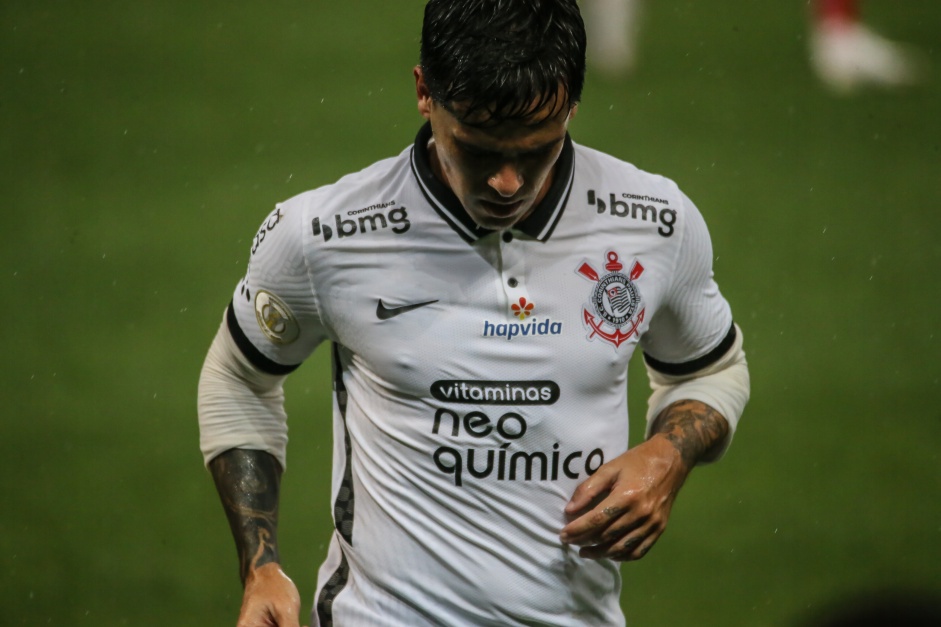 Corinthians no consegue encostar no G6 do Brasileiro
