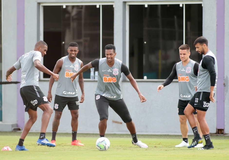 Marllon, Jonathan Caf, J, Ramiro, Camacho no treino da manh desta segunda-feira no CT Dr. Joaquim