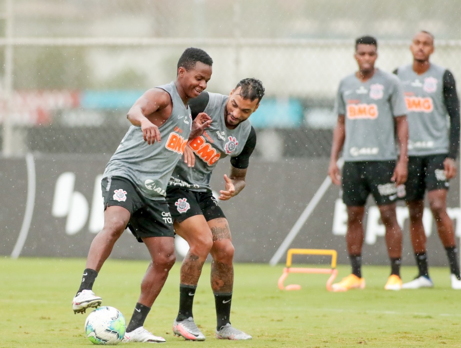 Corinthians enfrenta Santos por confronto direto pelo G8 do Brasileiro