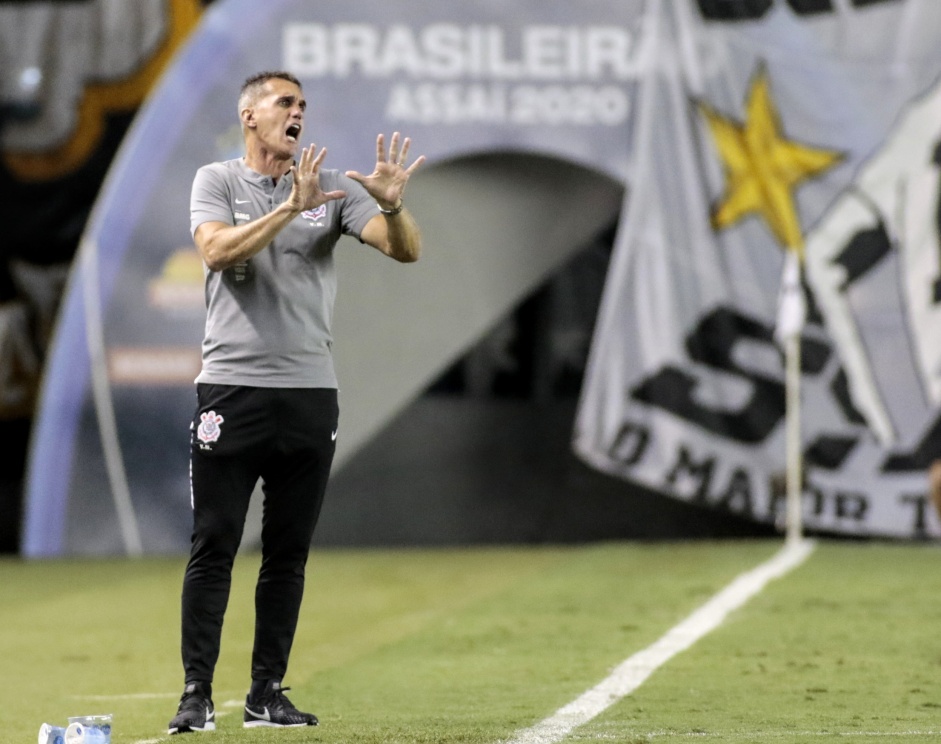 Vagner Mancini durante partida entre Corinthians e Santos, na Vila Belmiro, pelo Brasileirão