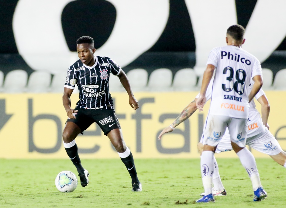 Cazares no jogo contra o Santos, pelo Campeonato Brasileiro 2020, na Vila Belmiro