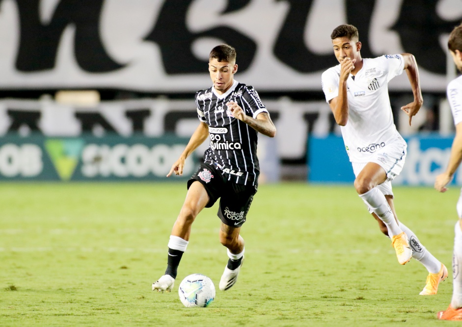 Gabriel Pereira durante partida entre Corinthians e Santos, na Vila Belmiro, pelo Brasileiro