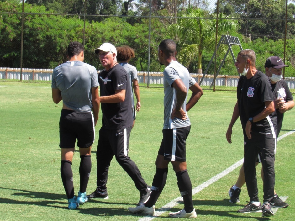 Jogo-treino entre os times Sub-20 e Sub-23 do Corinthians, no CT da base