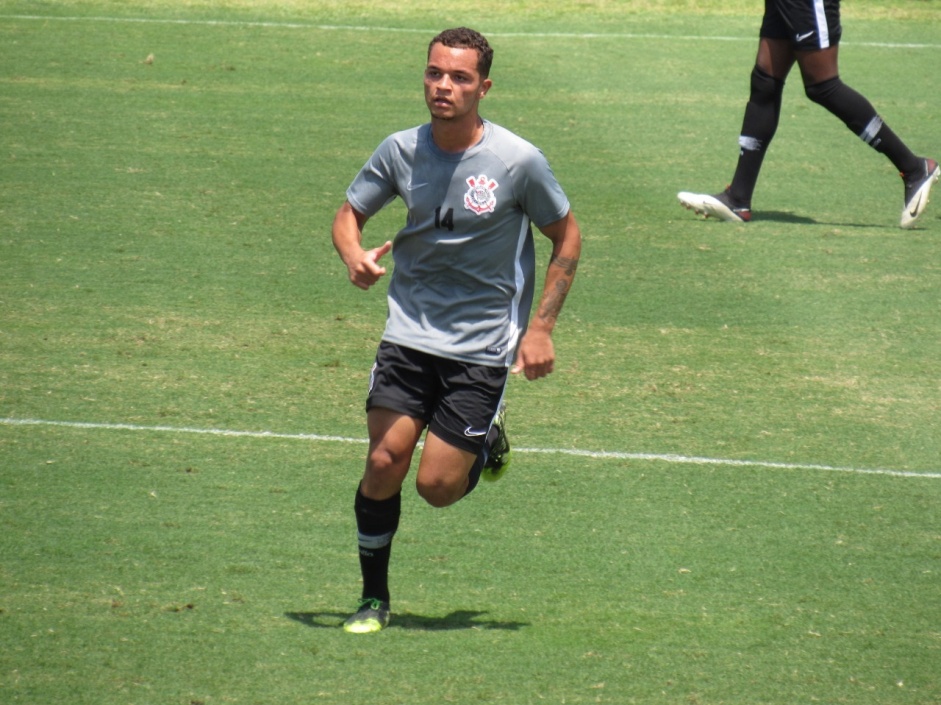 Mailson durante jogo-treino entre os times Sub-20 e Sub-23 do Corinthians